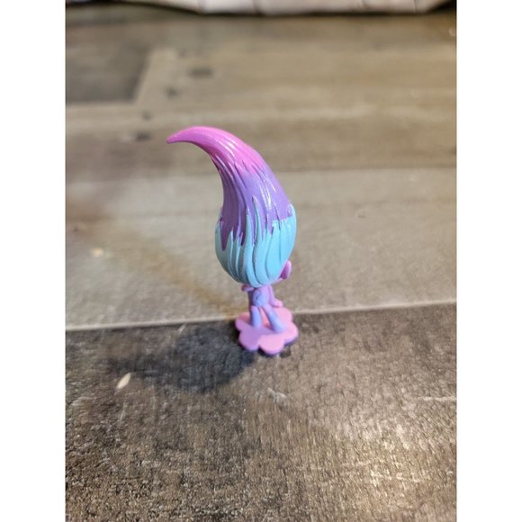 Trolls tour satin pink toy figure - Picture 4 of 5